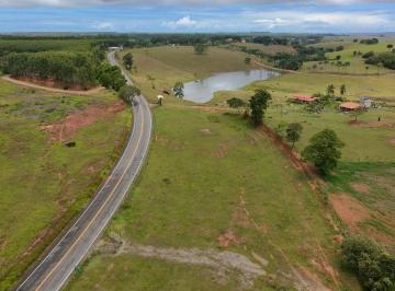 Foto 07 · Chácara de 1.500m² à venda em Biriricas, Aracruz-ES: viva a tranquilidade no seu novo refúgio!