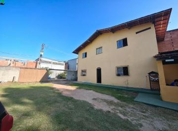 Foto 01 · Chácara à venda em Fundão-ES: 2 quartos, 1 suíte, 2 salas, 3 banheiros, 5 vagas de garagem, 220m² de