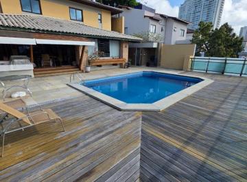 Casa de 4 quartos, Salvador · Casa a venda no Candeal com 4 suites piscina e armários no Quinta do Candeal