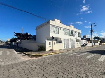 Casa de 1 quarto, · Sobrado novo 2 suítes Praia Zimbros Bombinhas SC
