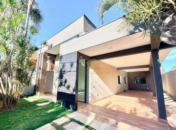 f2cbd4950df1edbd72faae68f64e3be6772f9d0d · CASA TÉRREA ARNIQUEIRAS 3 QUARTOS CLOSET PISCINA CHURRASQUEIRA ÁREA VERDE ARMÁRIOS