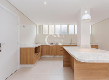1 · Apartamento face norte com 155m², 3 quartos sendo 2 suítes à venda no bairro Bigorrilho.
