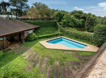 Casa · 376m² · 3 Quartos · 4 Vagas · Casa à venda no Vista Alegre ARYA1