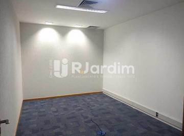 Comercial · 177m² · Salão Comercial para alugar com 177 m² no Centro RJ
