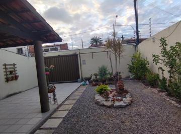 Casa · 160m² · 2 Quartos · 2 Vagas · Casa à venda em Messejana (Guajiru) próximo à Washington Soares