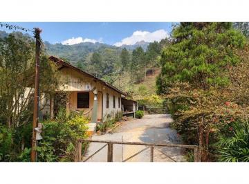 Rural · 180m² · 4 Quartos · 1 Vaga · Sítio RIO DOS CEDROS - SC