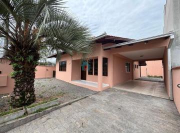 Casa · 139m² · 3 Quartos · 2 Vagas · Casa com 1 suíte + 2 dormitórios no Nova Brasília em Joinville, 139 m²