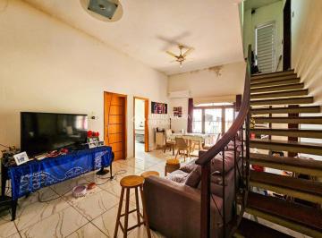 Casa · 250m² · 5 Quartos · Casa mobiliada para aluguel em Santa Tereza
