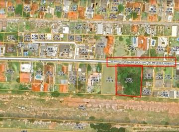 e6af0b67bd98294cb1fabfd04b500400cd743a8d · Terreno de 1500 m² à venda em Florianópolis.