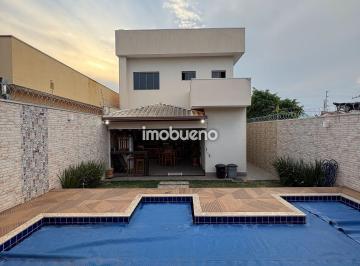 Foto 1 · Sobrado com 3 Suítes e 198m² no Bairro Formosinha