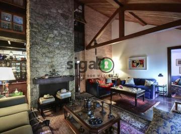 Casa · 568m² · 4 Quartos · 2 Vagas · Casa Alto Padrão no Jardim Leonor à venda com 568m², 4 quartos e 2 vagas