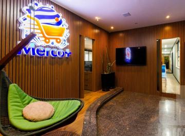 Comercial · 220m² · 1 Vaga · Conjunto comercial com 6 salas, 3 banheiros e 1 vaga no Centro
