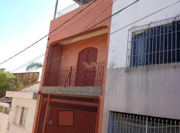 Casa · 2 Quartos · 2 Vagas · Casa à venda - no Centro