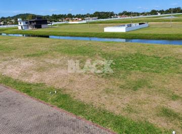Terreno · 372m² · Terreno Fundos Lago no condomínio Lake fechado na Itapeva em Torres RS