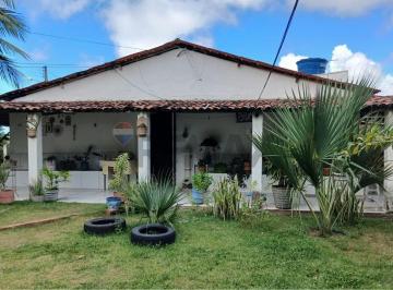 Casa · 3 Quartos · "Paraíso à Beira-Mar: Casa Perfeita na Paraíba"