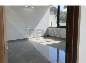 Comercial · 17 Vagas · Salas Comerciais para alugar, de 12m² por R$1.300 - Cond. Isali Center - Jardim do Lago - Atibaia/SP