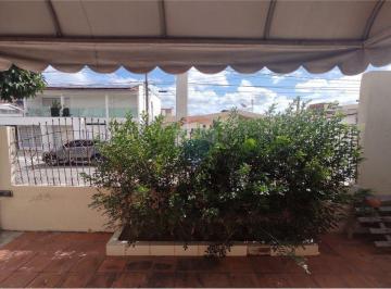 Casa · 240m² · 3 Quartos · 2 Vagas · Casa em Candelária