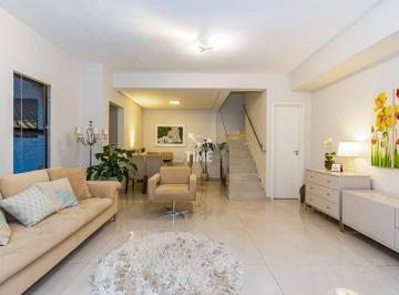 df1ec49a9dc969c286c49dc614f1d2d5ac66e7ca · Triplex Mobiliado e Decorado de 138m² no Bacacheri – Pronto para morar com Ático e Terraço