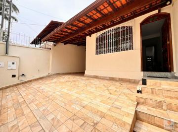 Casa geminada linear 3 quartos à venda no Castelo BH · Casa Geminada Linear 3 Quartos à Venda no Castelo BH – 140 m², Suíte, 3 Vagas e Área Gourmet