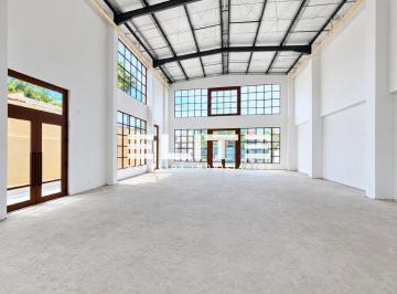 Comercial · 500m² · 2 Vagas · Galpão Comercial para Aluguel em Jardim, Santo André 