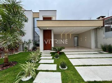 Casa · 230m² · 3 Quartos · 2 Vagas · Setor Central, Gama