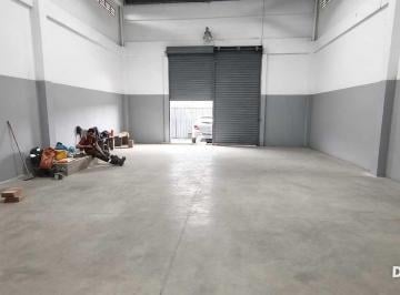 Comercial · 700m² · Ponto Comercial para aluguel no Saboó em Santos.