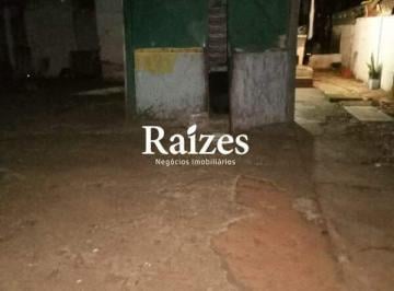 Casa · 45m² · 2 Quartos · 2 Vagas · Casa antiga com 2 Quartos no Bairro Marta Helena