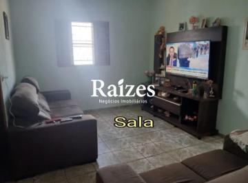 Casa · 130m² · 3 Quartos · 2 Vagas · Casa com 3 quartos sendo 1 suíte no Bairro Pacaembu em Uberlândia