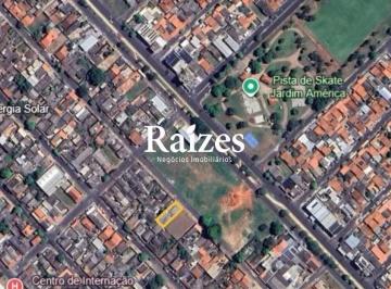 Casa · 174m² · 5 Quartos · 5 Vagas · Colônia de casas no Bairro Pacaembu em Uberlândia