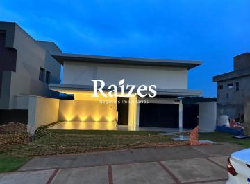 Casa · 170m² · 3 Quartos · 2 Vagas · Casa em Condomínio Fechado com 3 suítes, piscina e 170 m² no Terras Alpha em Uberlândia 