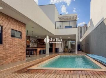Casa · 360m² · 4 Quartos · 3 Vagas · Casa com 4 quartos sendo 1 suíte disponível para venda no bairro Jardim Sul em Uberlândia-MG