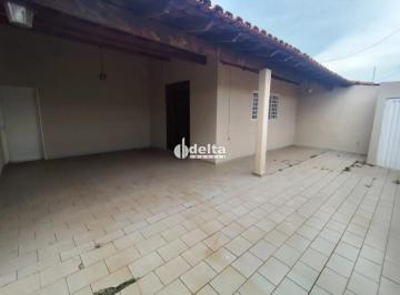 Casa · 431m² · 3 Quartos · 2 Vagas · Casa com 3 quartos sendo 1 suíte disponível para locação e venda no bairro Jardim Patrícia em Uberlâ