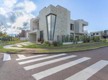 1-131761096876427_fhd.webp · Casa à venda e locação Jardim Carvalho - Ponta Grossa, PR