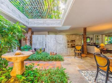 Imagem Principal · Casa histórica assinada por Vilanova Artigas na Chácara Monte Alegre.: Casa Elza Berquo