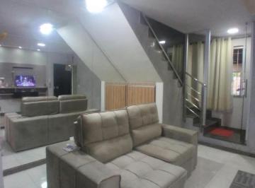 Casa · 69m² · 2 Quartos · Casa com 2 pavimentos, 2 quartos, sacada, quintal, área Gourmet e 2 vagas bairro Imperial