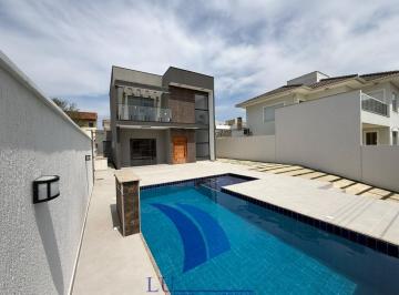 Casa · 200m² · 3 Quartos · 2 Vagas · Casa em Ogiva, Cabo Frio/RJ de 200m² 3 quartos à venda por R$ 980.000,00