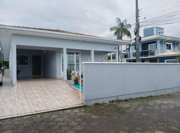 Casa · 138m² · 3 Quartos · 4 Vagas · Casa completa, espaçosa e perfeita para viver bons momentos em família