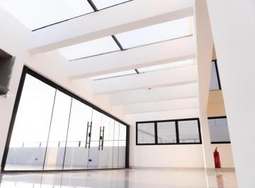 Comercial · 305m² · Sala Comercial para alugar em Parque Jaçatuba de 305.00m²
