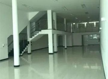 Comercial · 400m² · 3 Vagas · Salão comercial de alto padrão para locação em Votorantim-SP, bairro Jardim Icatu: 2 salas, 5 banhei
