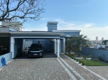 Casa · 226m² · 3 Quartos · 4 Vagas · Casa de Condomínio para venda em Condomínio Villaggio Fiorentino de 226.00m² com 3 Quartos, 3 Suites