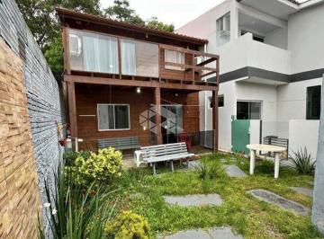Casa · 221m² · 4 Quartos · 2 Vagas · CASA SOBRADO DE 221M² - 4 QTS 3 BANHEIROS 2 VAGAS NO INGLESES DO RIO VERMELHO