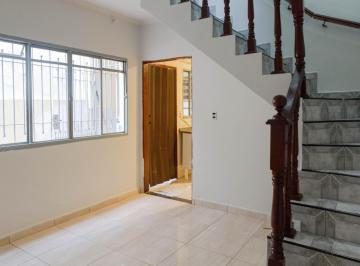 img0 · Casa com 3 Quarto(s) e 3 banheiro(s) para Alugar, 90 m² por R$ 1950 / Mês