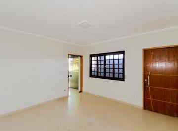 img0 · Casa com 3 Quarto(s) e 2 banheiro(s) para Alugar, 190 m² por R$ 3300 / Mês