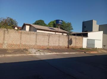 Casa de 2 quartos, · Excelente oportunidade pra quem procura moradia + investimento