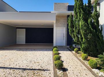 Casa · 196m² · 3 Quartos · Terras do Fontanário - Casa Térrea a venda em Paulínia, com 3 suítes, quintal e espaço gourmet