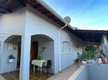 Casa en Venda de 3 quartos · CASA STO AMARO ENTR 34.000 PARC 1.300,00