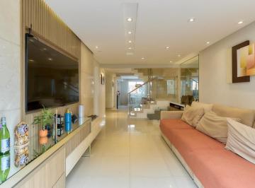Casa de 3 quartos, · CASA 220 M² À VENDA EM MOGI DAS CRUZES