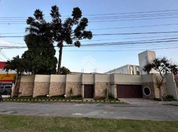 Casa · 560m² · 5 Quartos · 4 Vagas · Casa Parolin