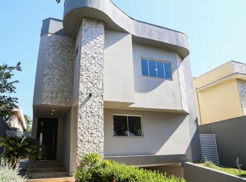 Casa · 301m² · 5 Quartos · 2 Vagas · Sobrado Moderno de Alto Padrão – 5 Qts (2 Suítes), piscina.