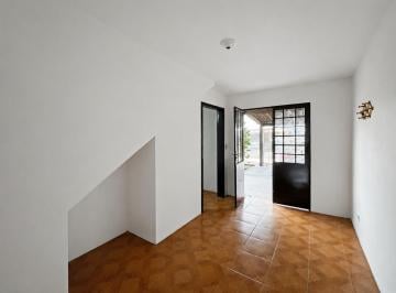Casa de 2 quartos, Curitiba · Sobrado com 2 Quartos (1 Suíte), Churrasqueira e 2 Vagas de Garagem na Cidade Industrial